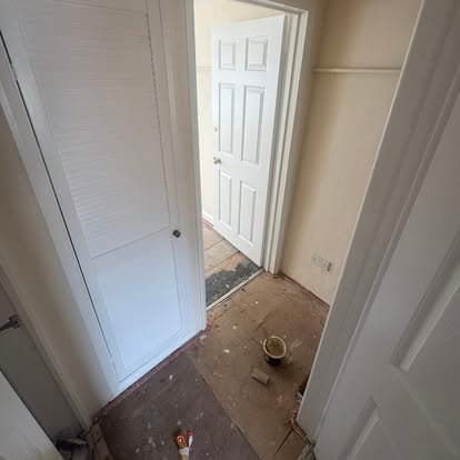 Redecorated interior room with fresh paint and finishing